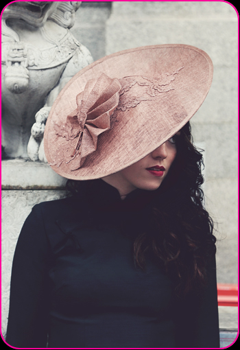 Betty�s Sweep hat by Bellapacella